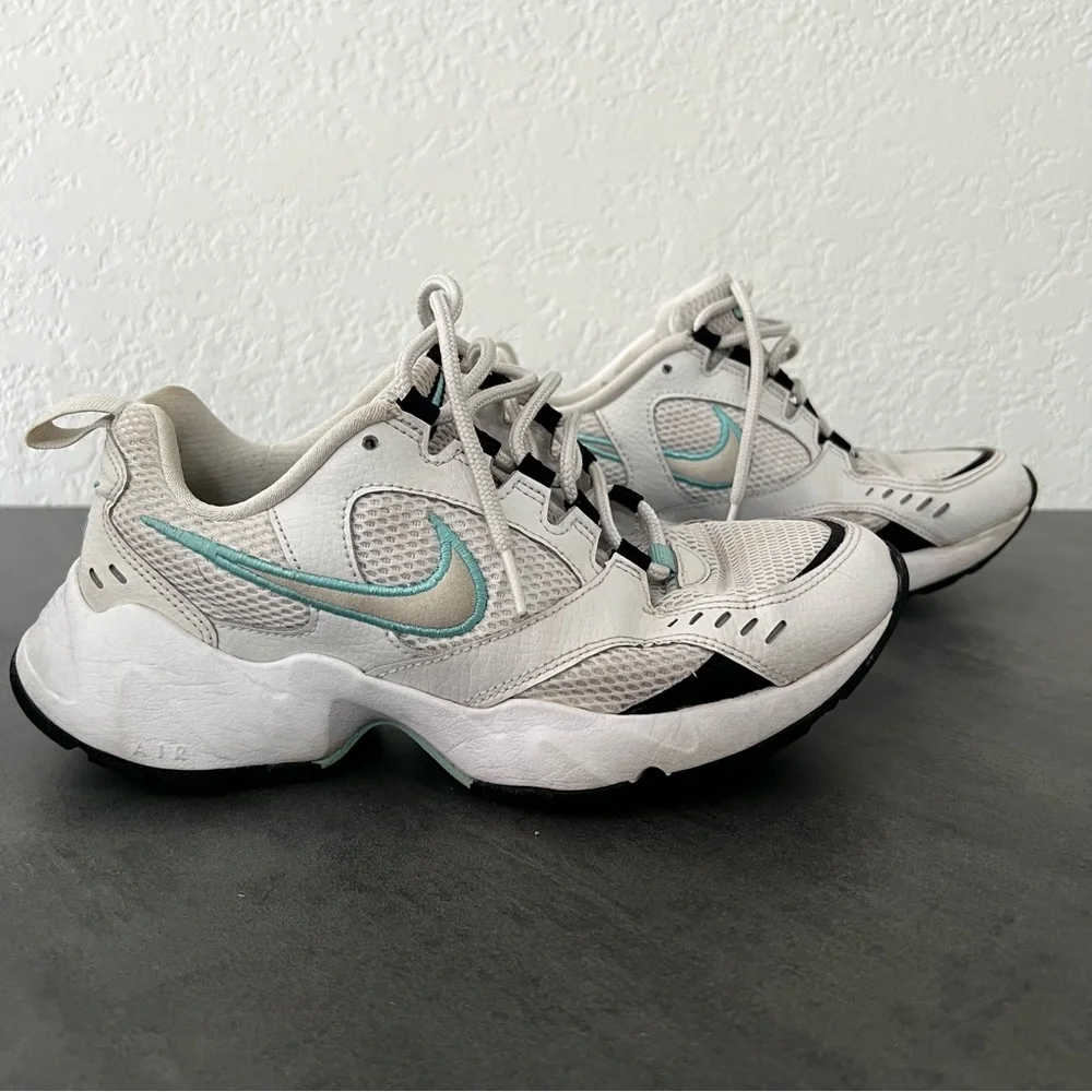 Nike Air‎ Heights White Blue Platinum Tint Trainers Cl0603 002 - Women’s Size 7